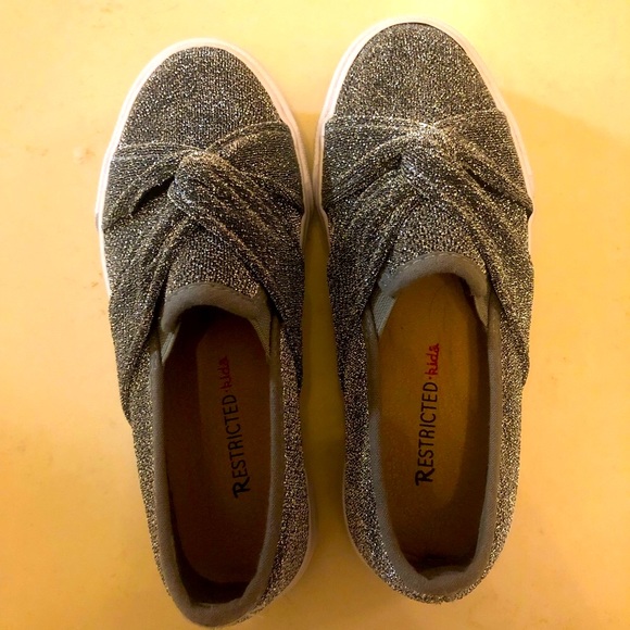 NEW-Girls Metallic glitter vulcanized slip on, size 12 - Picture 6 of 15